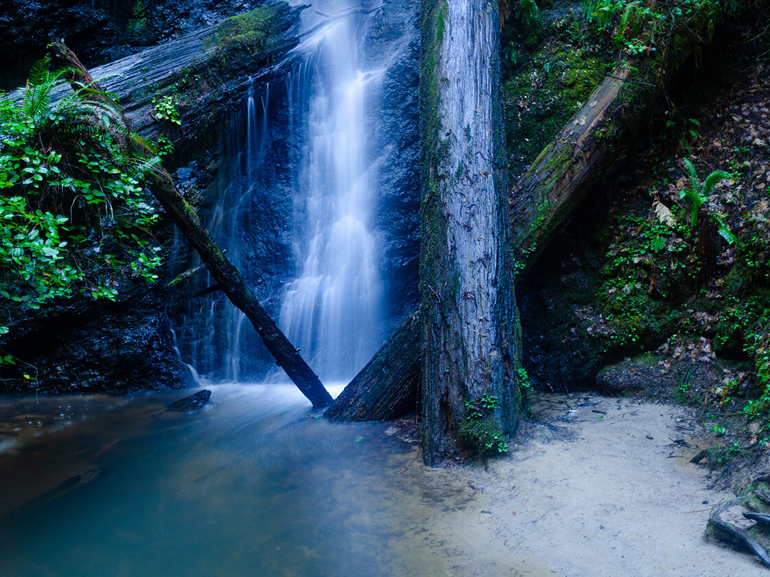 Small,Waterfall,In,Russian,Gulch,State,Park,Shot,With,Long